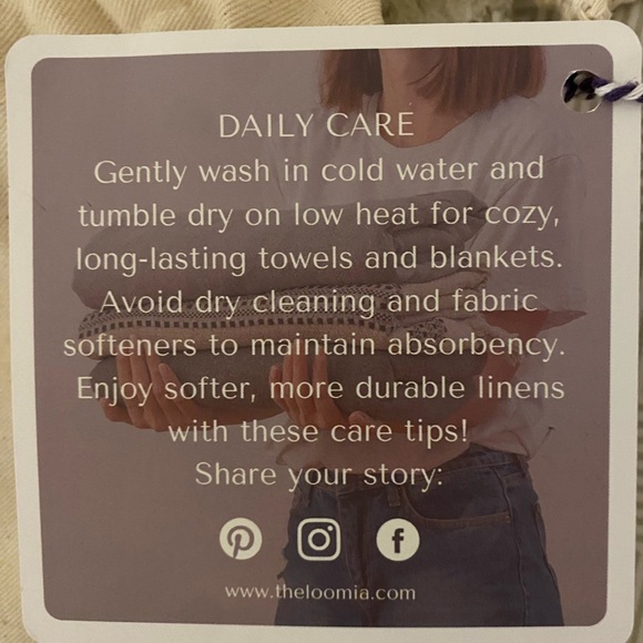 New with tags loomia pillowcase - Picture 5 of 6